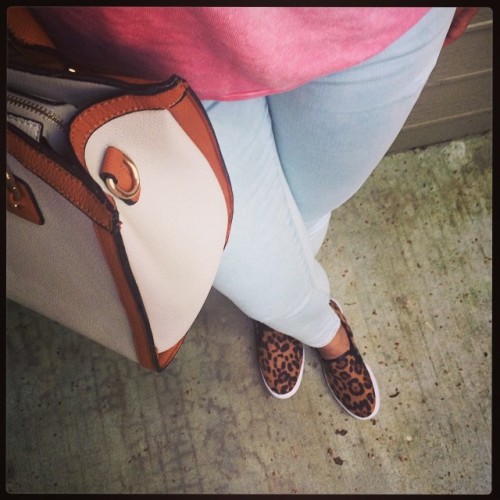 Super casual today! Loving my new leopard print slip-ons from @justfabonline! (p.s. In case you&