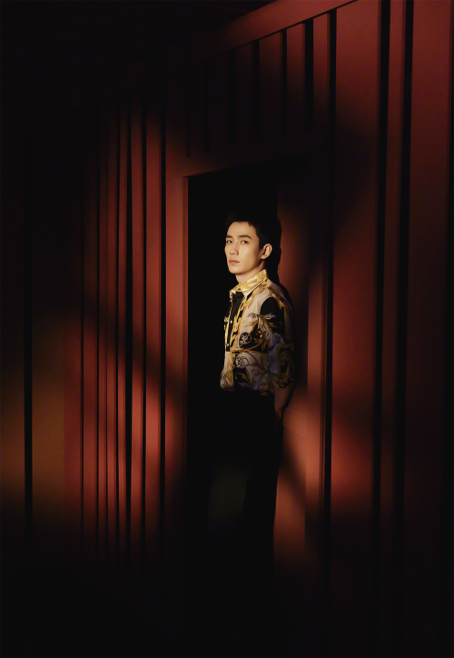 highpriestessofjogan:xiaogui: Zhu Yilong for Madame Figaro (October 2020) Wow so like…fuck 