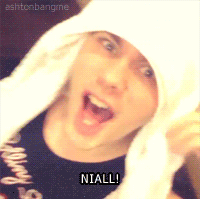 ashtonbangme-deactivated2015081:  @niallhoran: whaaaat? 