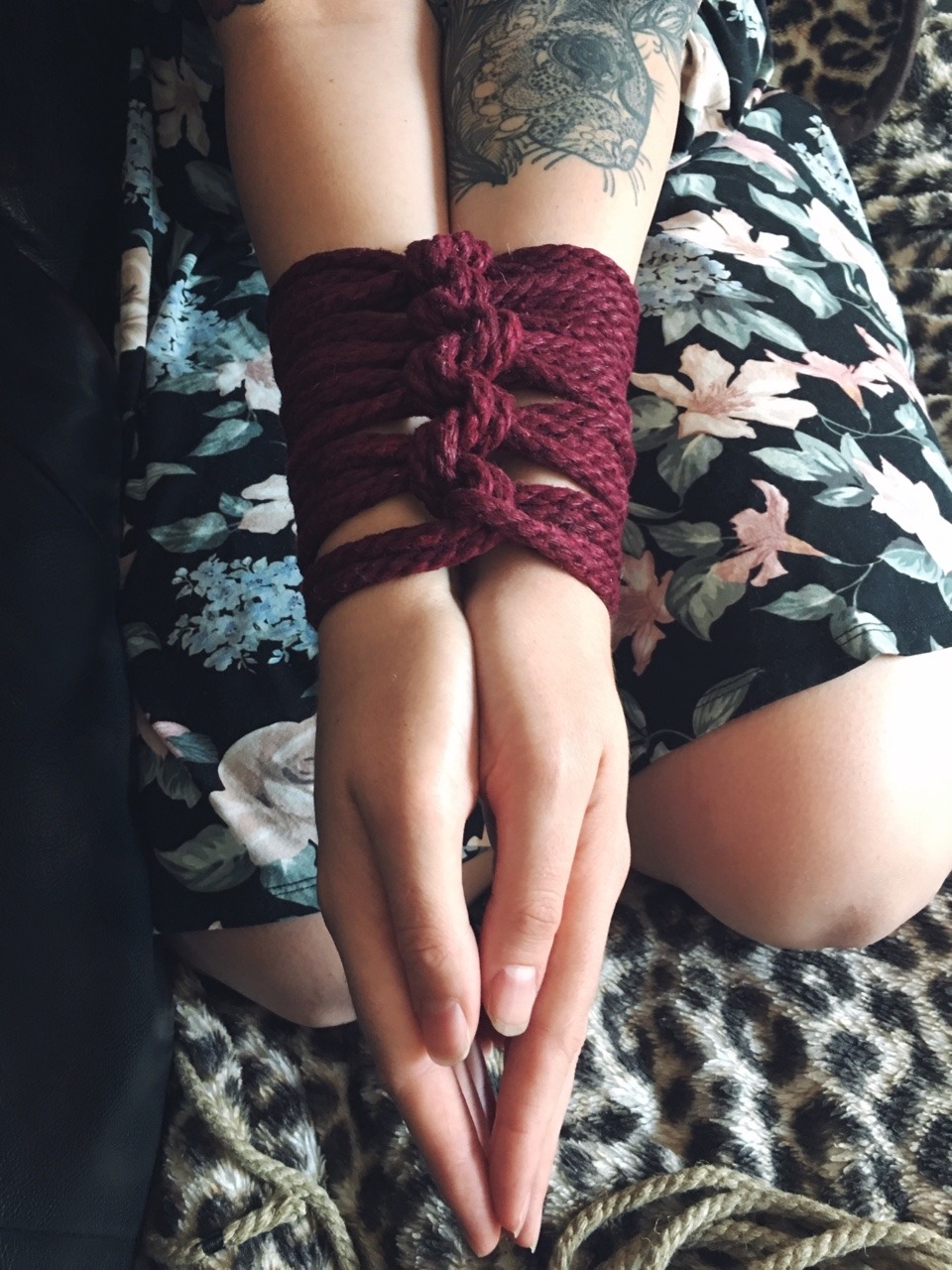 lizabl:I love teaching ties when I’ve finally got them memorised!@igotslutstouppercutgarren