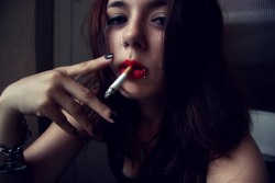 smokercentral:http://ljs-photo.deviantart.com/art/Red-Lips-III-251522006