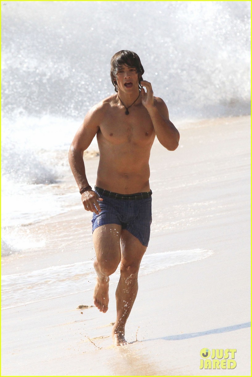 boysguysandmen101:   old but gold, brenton thwaites 1 