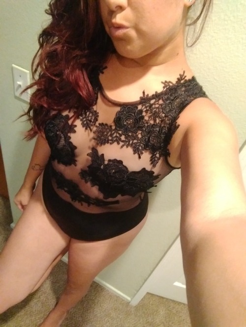 sexymama-85: Flower and lace