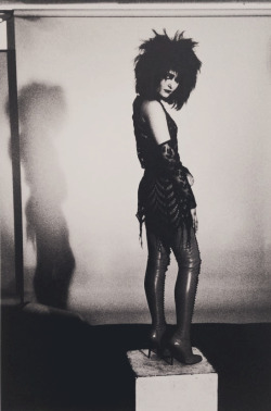 eliza-ray: Siouxsie Sioux photographed by Anton Corbijn  