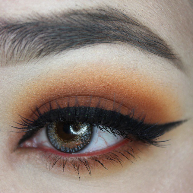 makeuploveart:  Rusty Reds   IG: Makeuploveart 