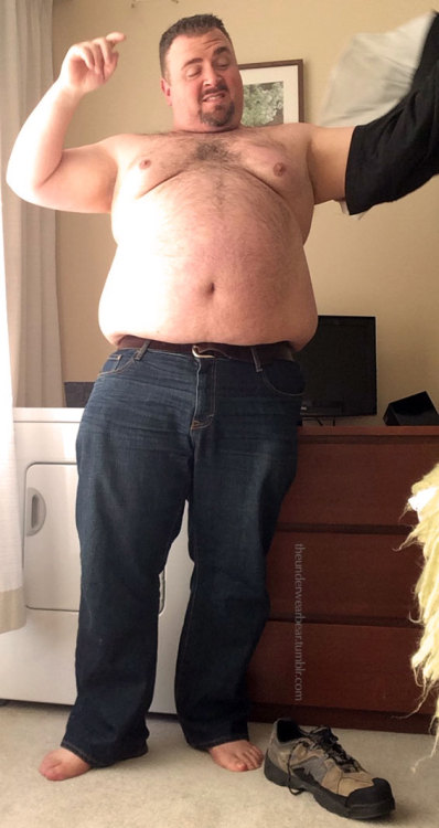 electricunderwear:  theunderwearbear:  No more work?  No more clothes!  :D  what a perfect ideology. and what a perfect man! :)