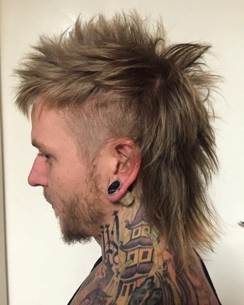 Androgynous Haircuts: The Mohawk-mullet