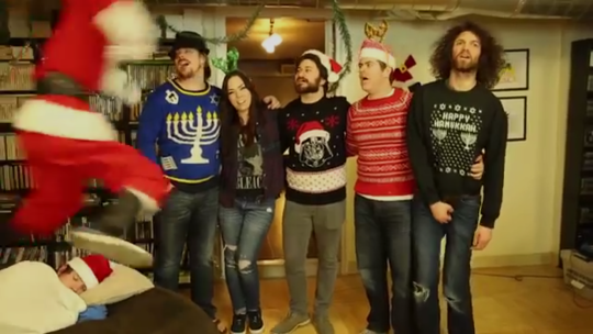blurrypicturesofthegamegrumps:  H E  C O M E S