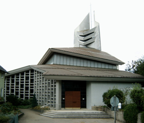 germanpostwarmodern: Church St Konrad (1959-61) in Lorch, Germany, by Hans Werner Merkle