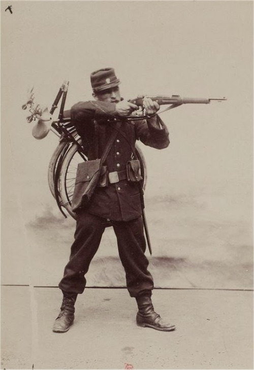 A French bicycle infantryman with Gladiator folding bike, circa 1896.