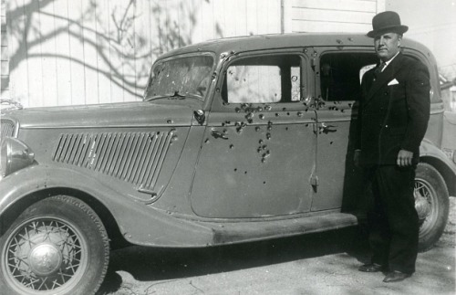 Porn Pics  Bonnie and Clyde - 1934 