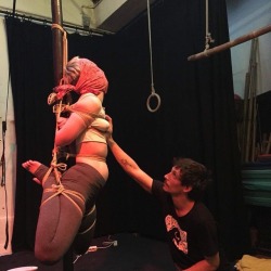 baronmino-blog:what happens when two earthquakes meet? Hashira with the amazing  @lello_li #shibari #aiecapique #lacorderiemarseille #earthquake #caterpillar  (à La corderie)