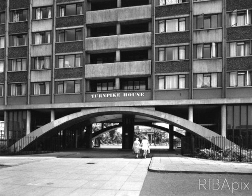 modernism-in-metroland: King Square Estate, Finsbury (1965) by Emberton, Franck &amp; Tardrew Po