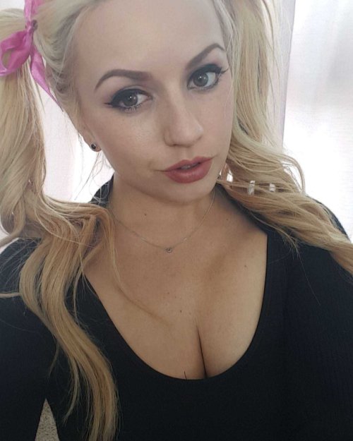 100% LEXI BELLE