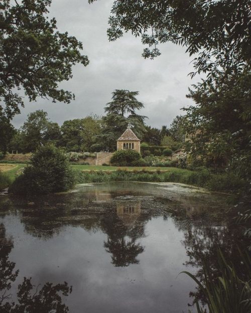 jacindaelena: Great Chalfield Manor by Monalogue