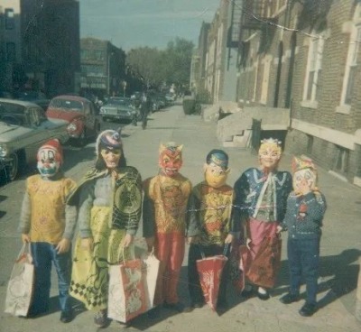 wilwheaton:allhailthe70shousewife:This is what Halloween looked like for my entire