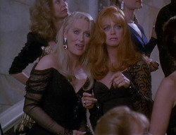 fashion-and-film:  Death Becomes Her (1992)