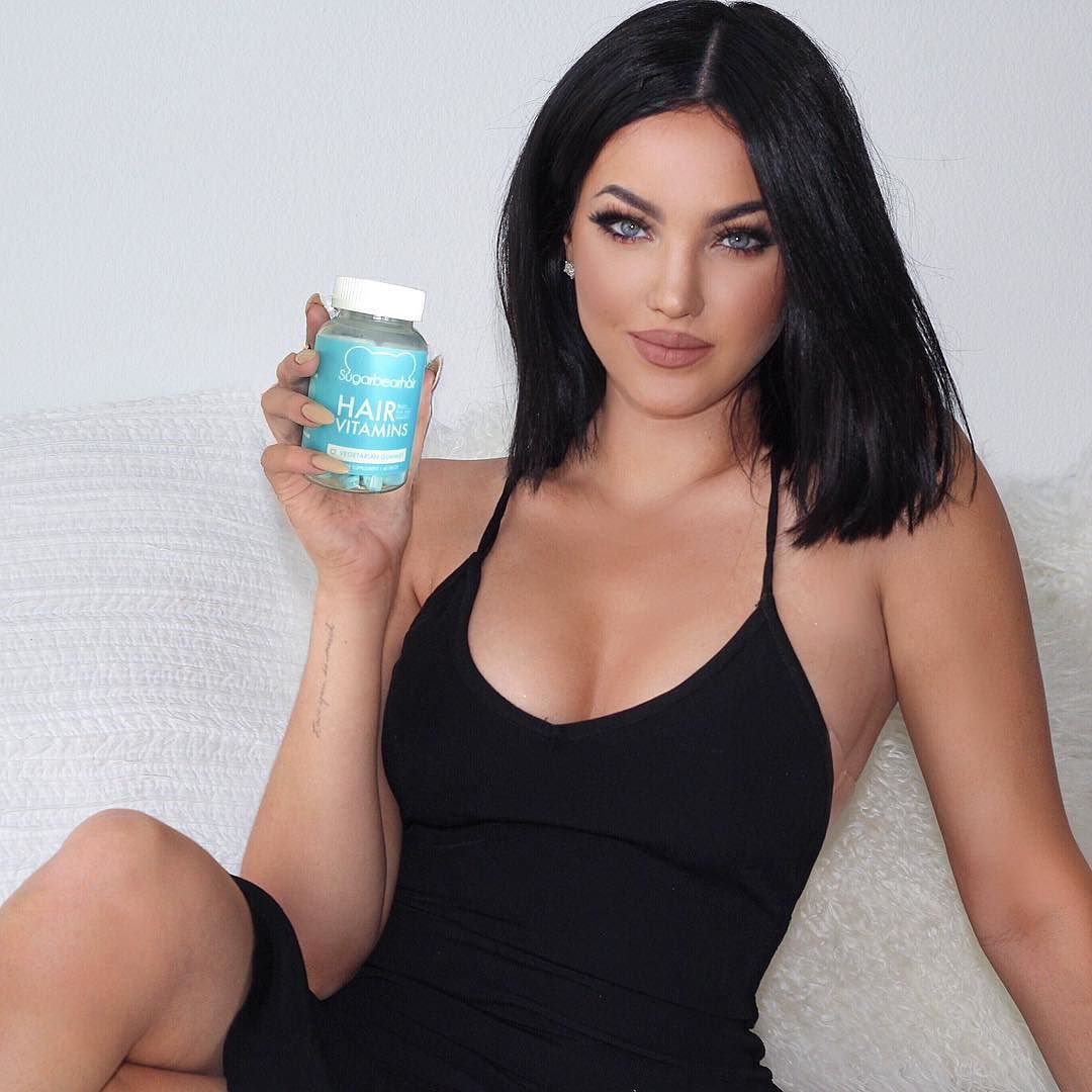 @sugarbearhair keeping my locks healthy 🐻 They are so delicious! 😍 #sugarbearhair
