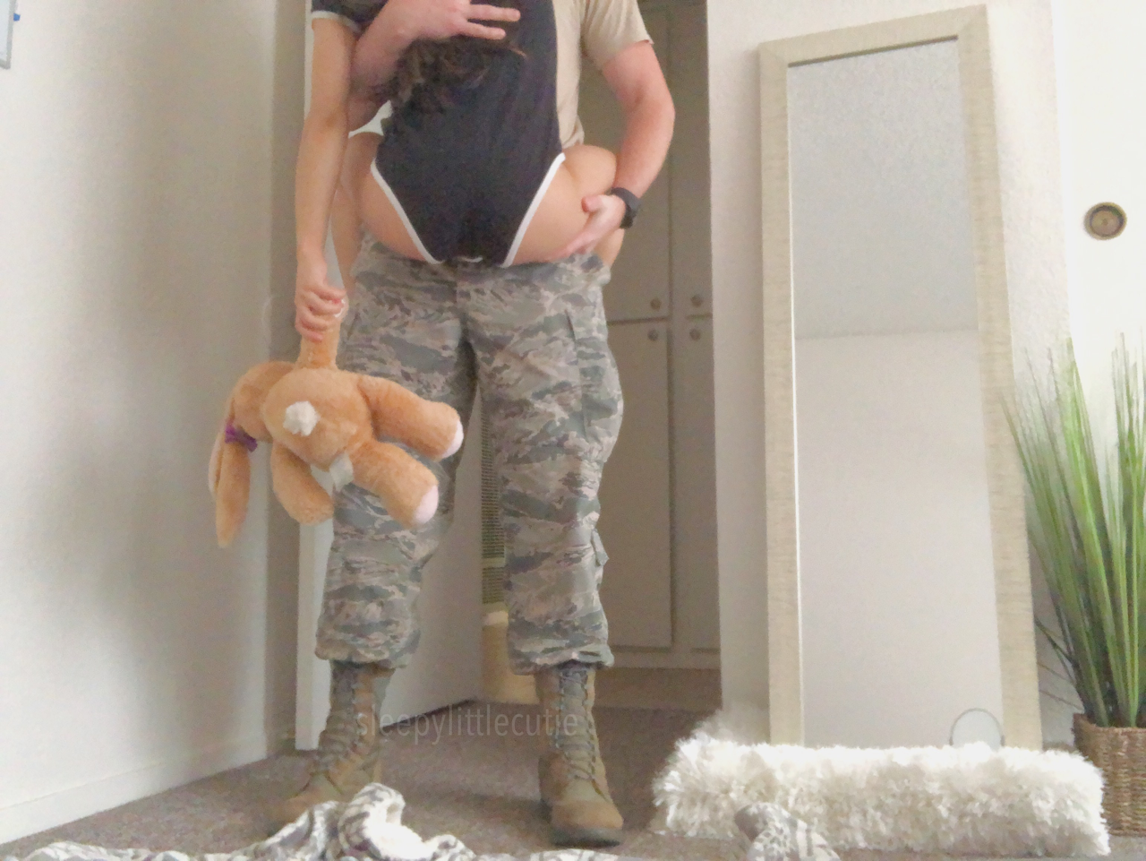 sleepylittlecutie:  Daddy’s home! 💞🦄 do not remove caption &gt; blocked