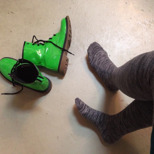 hoseb4bros:  That’s better. #lucky #boots #tights #hosiery #hoseb4bros