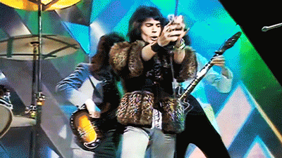 QUEEN Performing KILLER QUEEN On Top Of The Pops, October 1974