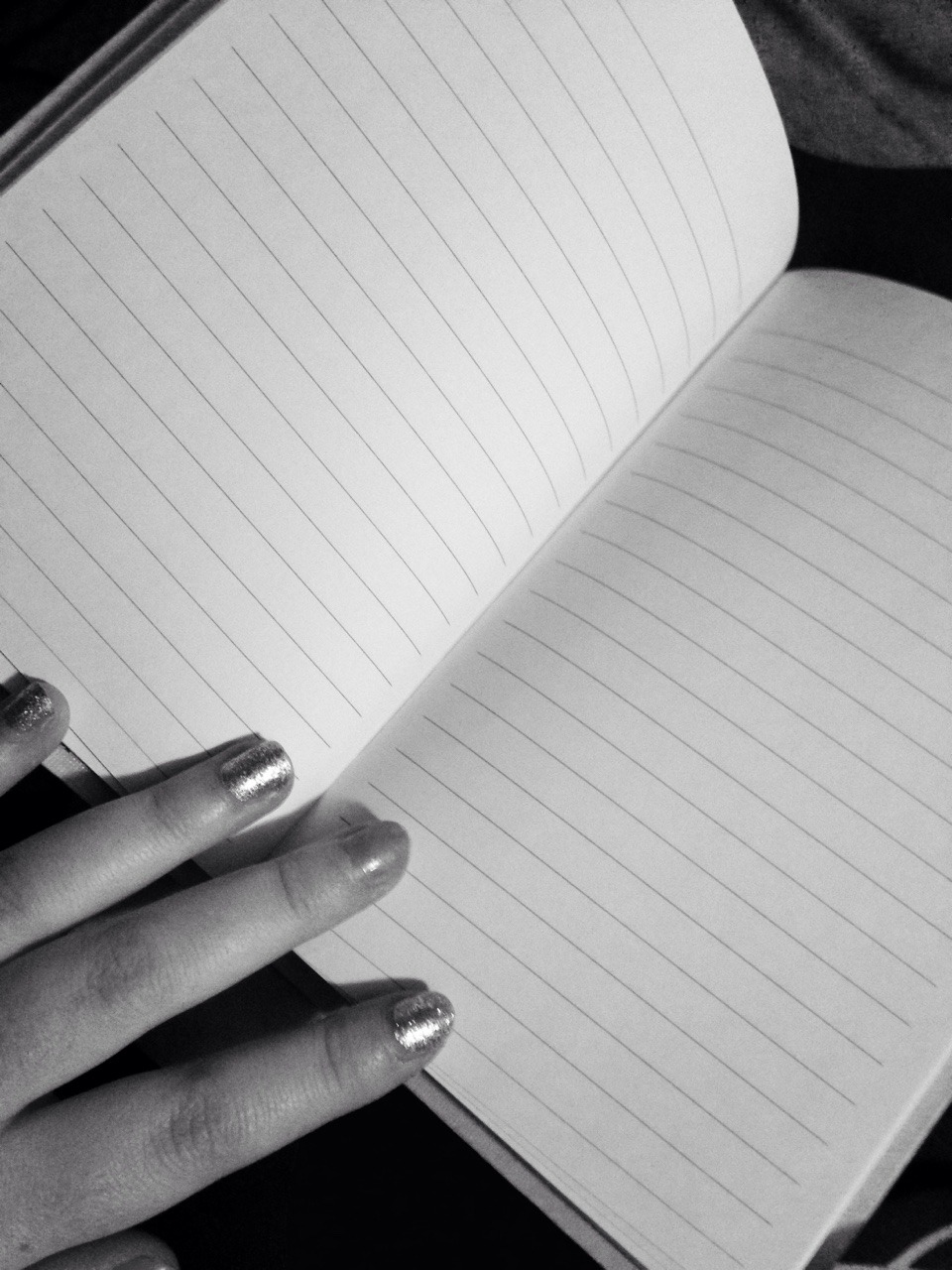 calista-lynne:  Got a new notebook ✒️
