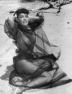 loutigergirl99:  Bettie Page 