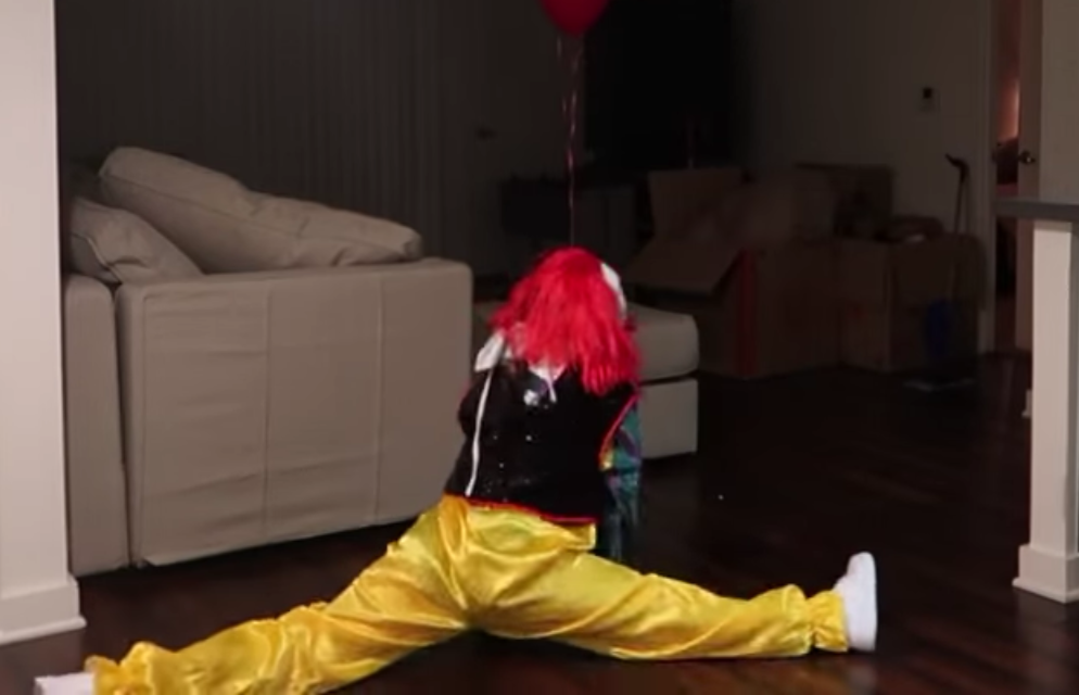 itspbateman:  Me: nah, im not gonna get into all that clown shitwatches IT onceMe: