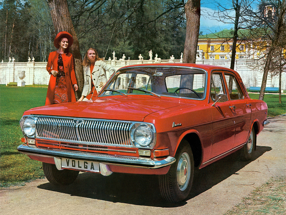 GAZ-24 "Volga" the first series of 1970-1974, elegant, concise and rapid