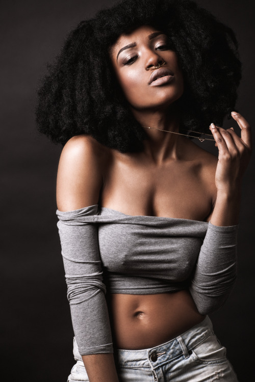 lillylouhemian: blackfashion:shot by: Alejandro Cerdeña FotografiaMUA: Seqoiya Barb