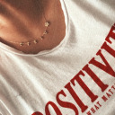 No eres tu foto de perfil, ni los ''Me gusta'' en tus estados, no eres los seguidores de tumblr, ni tus amigos en facebook. No eres la ropa que usas, ni el celular que tienes. No eres las notas que obtienes en la escuela, ni el número de personas que