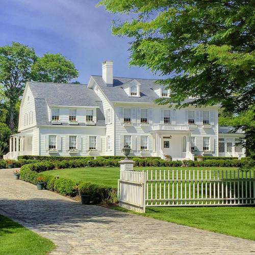 howieguja: Long Island’s White House. (at East Hampton, Long Island)