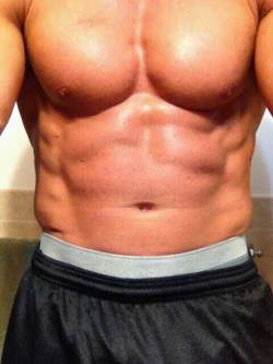 Love When Zack Ryder Posts Hot Pics! =D