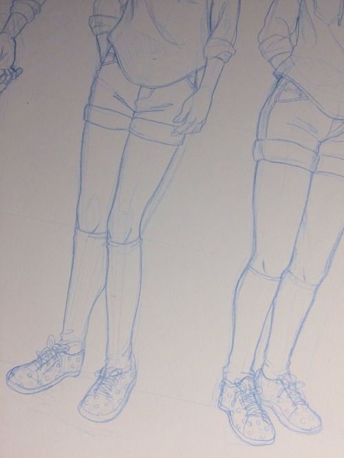 I’ve been drawing some turnarounds and therefore a bunch of angles of shoes…! Shoes are