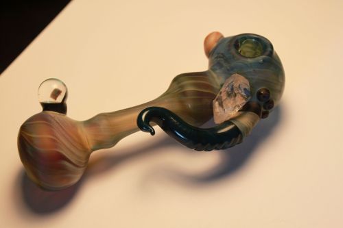 inmemoryoftheking:  A friend that I went to high school with started working with glass. My roommate was always asking to borrow my bowl, so for her birthday I asked the dude to make a custom bowl. I told him how she grew up in Northern MN and was really
