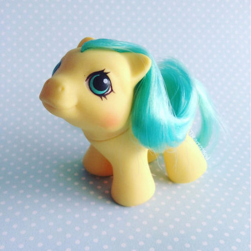 thegreatspids-ponyroom:Baby Squirmy!! She was one of my childhood favorite ponies, I don’t know what