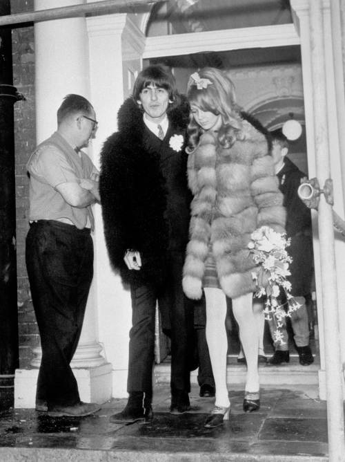 herecomesthedress: pattie boyd’s wedding dress and coat to george harrison in 1966designer: ma