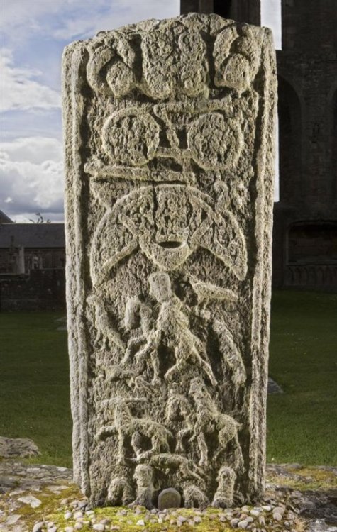 celtic-studies:Elgin Catherdral Pictish StoneClass II symbol stone. The cross on the south face. On 
