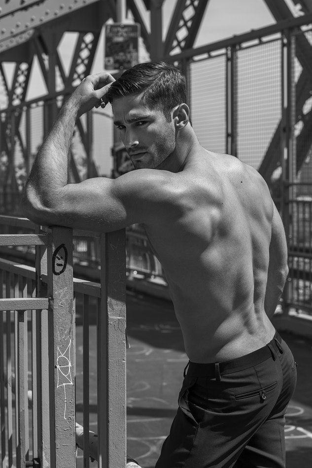 dealed:  the best dealed sexy guysdealed.tumblr.com
