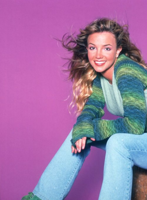 festivemomentspow:Britney Spears (1998, 1999, 2000)