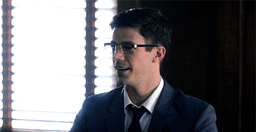 westhallen:confused barry with glasses on appreciation post (✿◠‿◠)