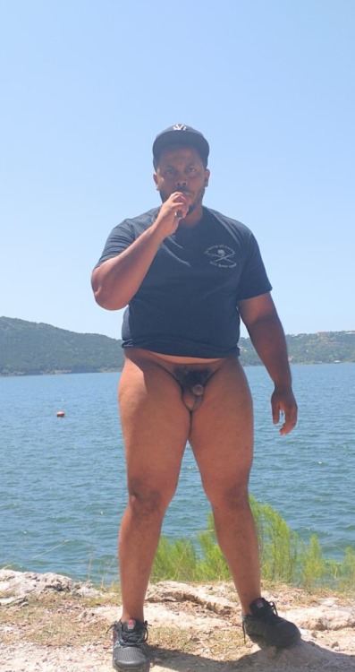 blacknthick:  myxxxohxxxmyxxx:  Hi   I love this dude!!!