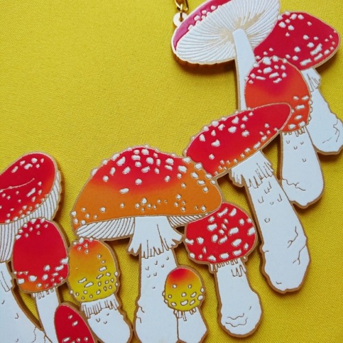 bamboocounting: sosuperawesome: Mushroom Jewelry, by Misfit Makes on Etsy @vardasvapors