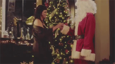 sizvideos:  “I Saw Mommy Kissing Santa Claus&quot;  Got a Modern Update -