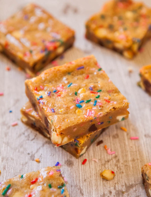 ladyinterior:  Chewy Sugar Sprinkles Cookies Cookie Butter Funfetti Triple Chip Bars Funfetti Cake Batter Blondies Buttery Sugar Wafer Sandwich Cookies Sugar Doodle Vanilla Cookies Coconut Oil White Chocolate Cookies White Chocolate Snickerdoodle Cookies 