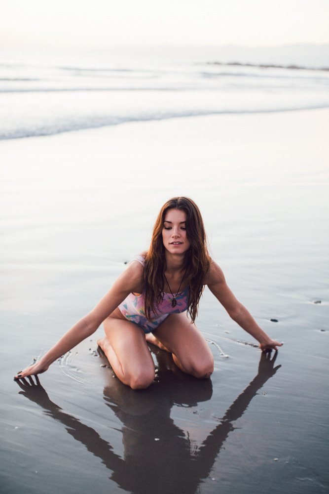 regarderlesfilles:  derekwood:  Lauren for NextdoorModel Magazine Venice - 2015©