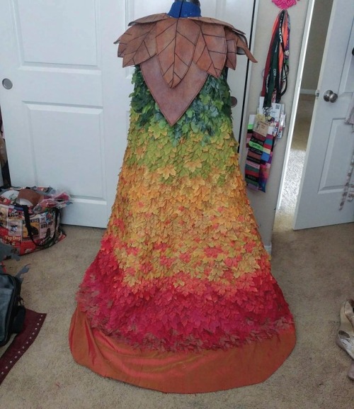 hustleandbustlecosplay:I ALMOST HAD ENOUGH LEAVES!!Oh I was so mad when I ran out! But I ordered one