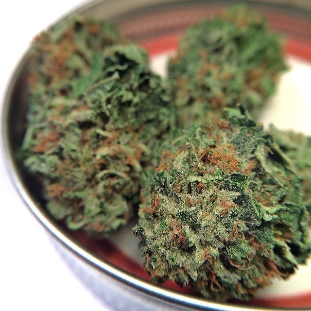 weedporndaily:  Fire 🔥🔥🔥🔥 by potporn http://ift.tt/1m980My