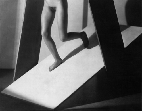  Step, 1929 Photo by František Drtikol 