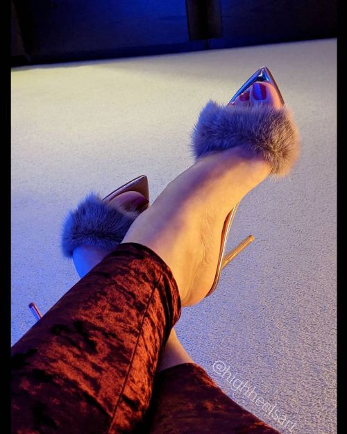 So Soft #sosoft #highheels #highheelmules #fluffymules #velvetleggings #stilettos #stilettoheels #st